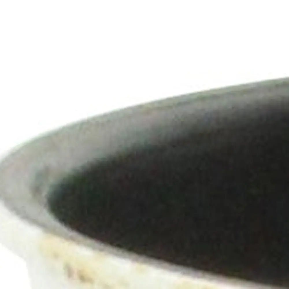 11" Cream Chevron Recycled Plastic Indoor Outdoor Round Pot Planter - NOBLE HOME INTERIORS