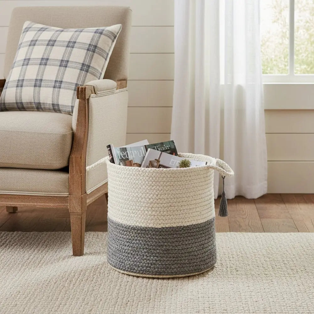 19" White Jute Basket - NOBLE HOME INTERIORS